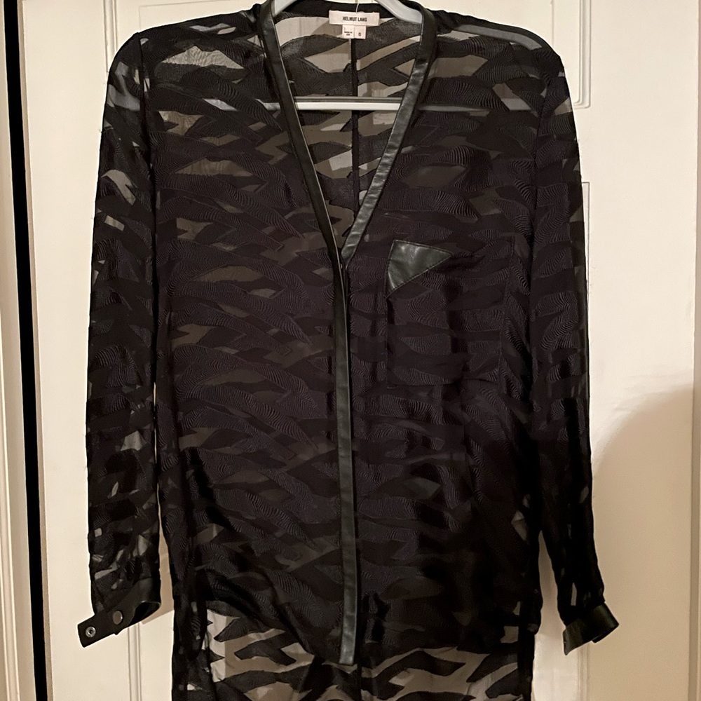 Gorgeous Helmut Lang black silk and leather top with abstract pattern 🖤